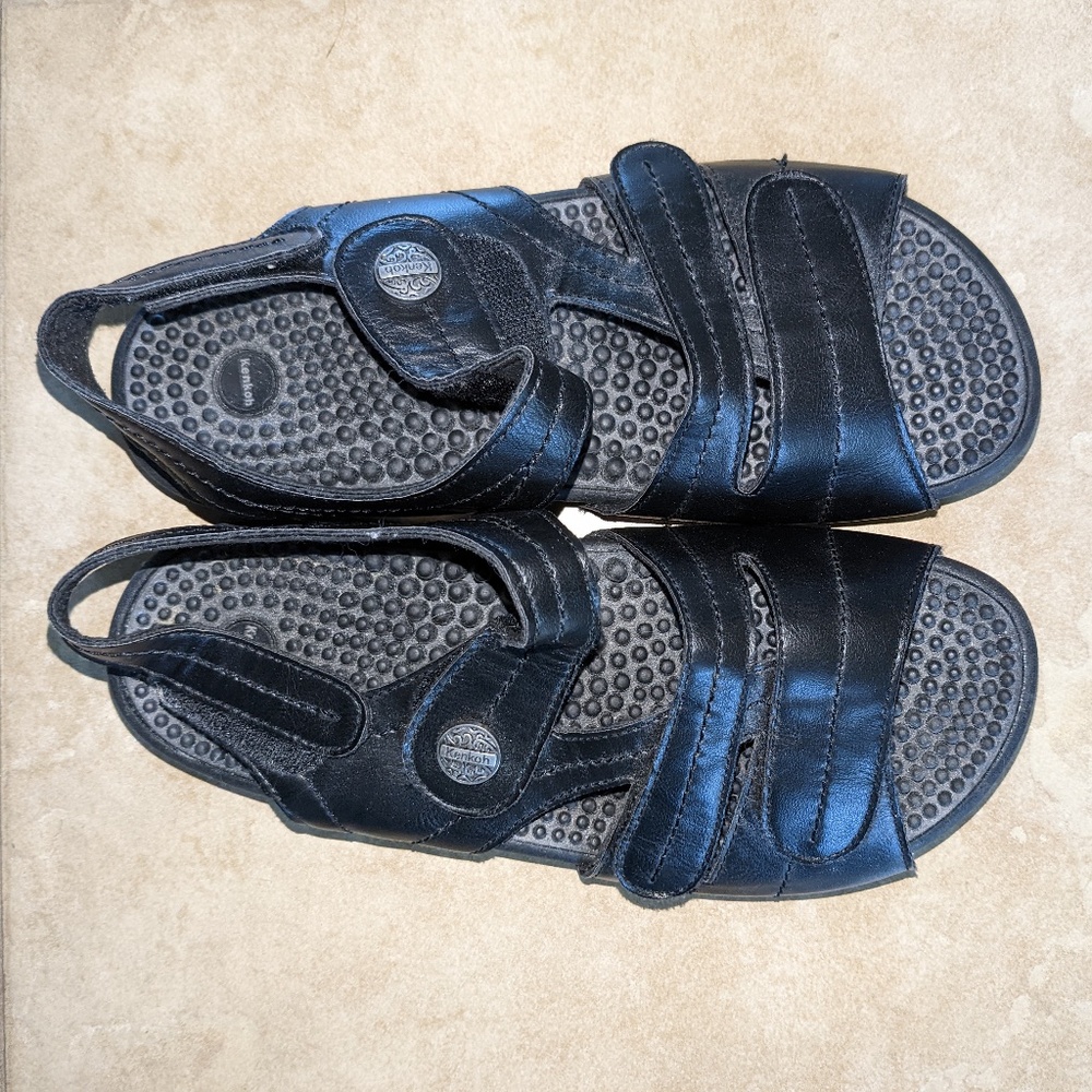Size 9 Black Kenkoh Massaging Sandals